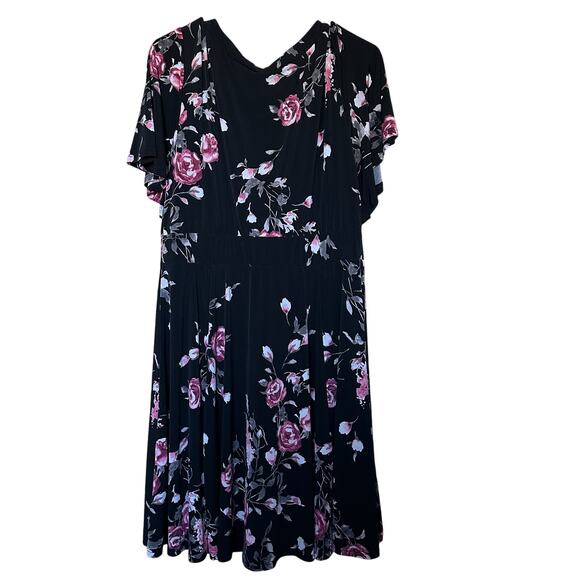 Torrid Flutter Sleeve Skater Wrap Dress Floral Black Plus Size 2X - Picture 1 of 6